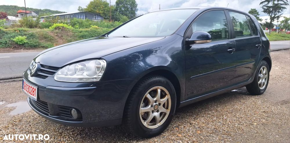 Volkswagen Golf - 1