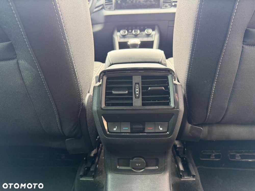 Skoda Karoq 1.5 TSI ACT Sportline DSG - 27