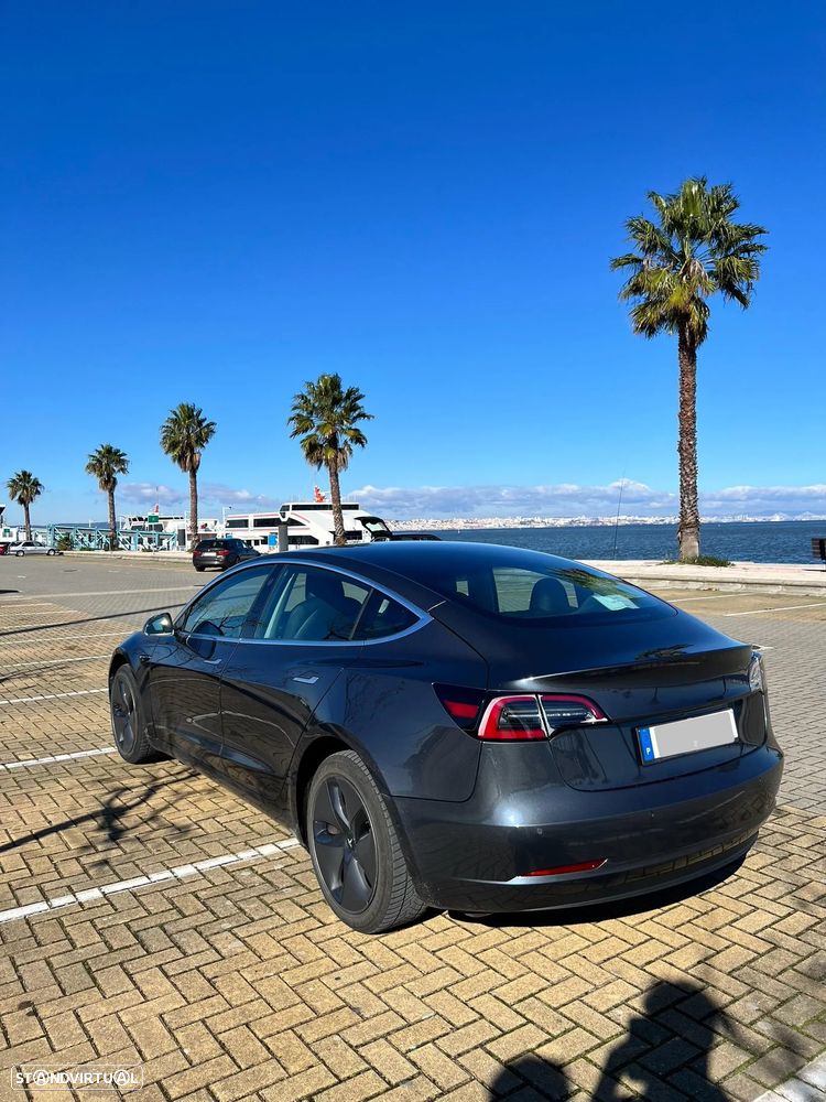 Tesla Model 3 Standard Range Plus RWD - 3