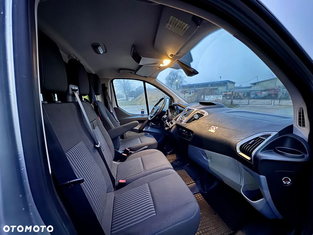 Ford TRANSIT CUSTOM - 19