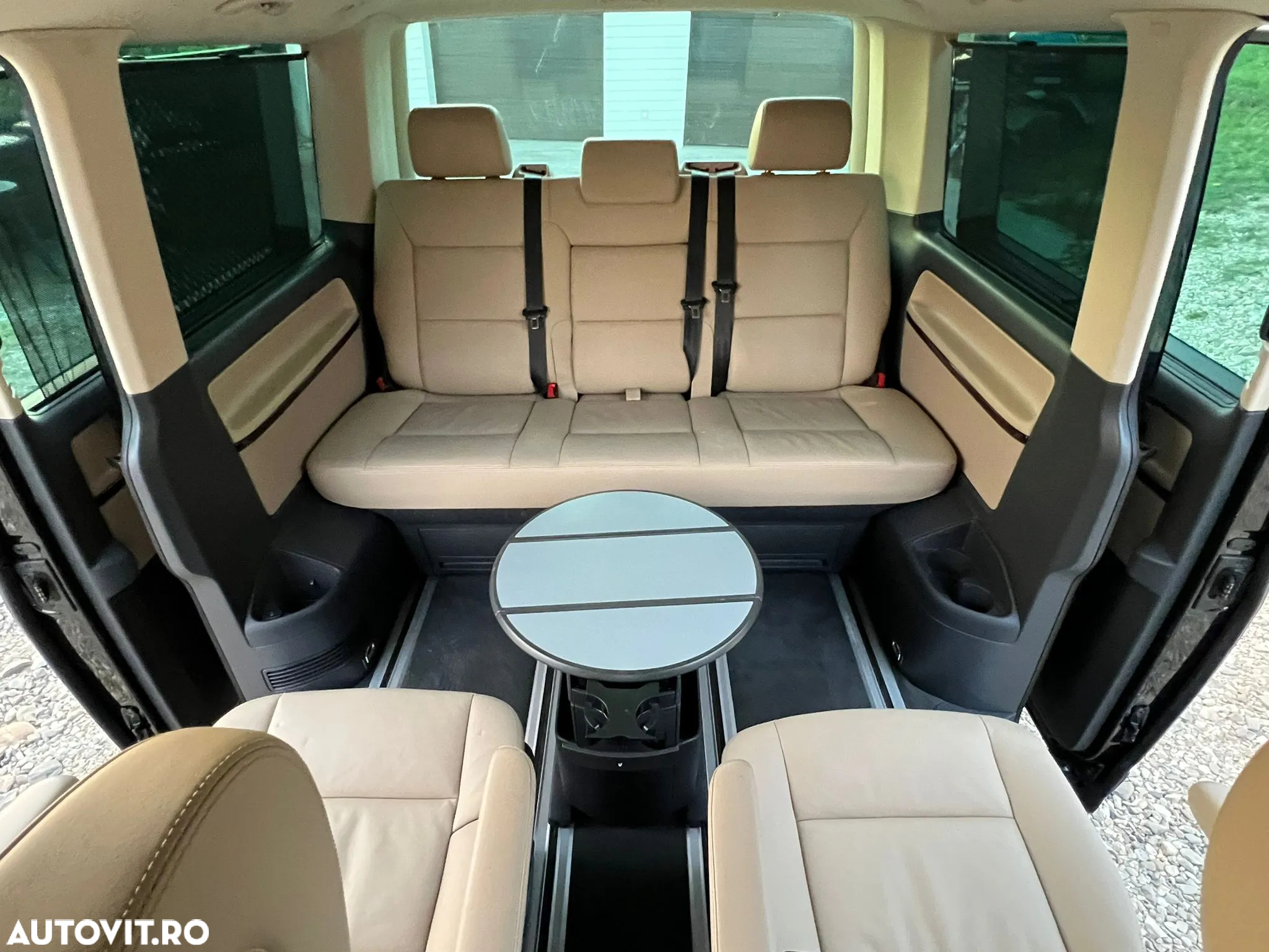 Volkswagen Multivan - 5
