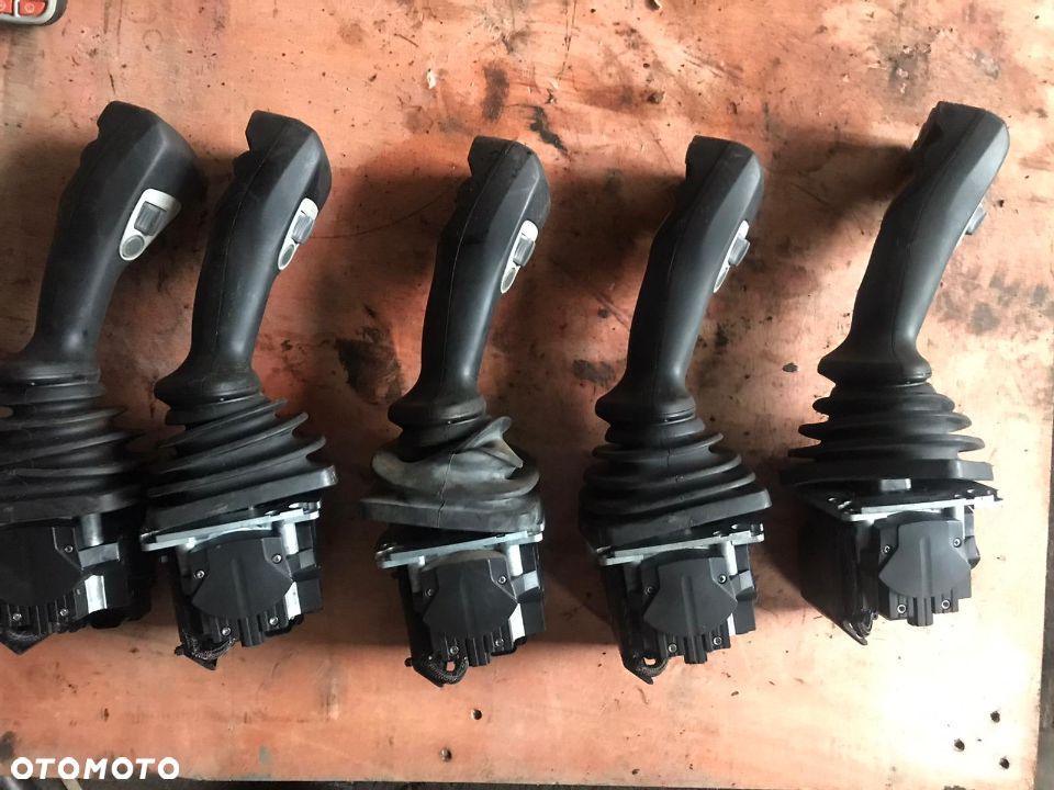 JOYSTICK DO CLAAS SCORPION 7044 - 4
