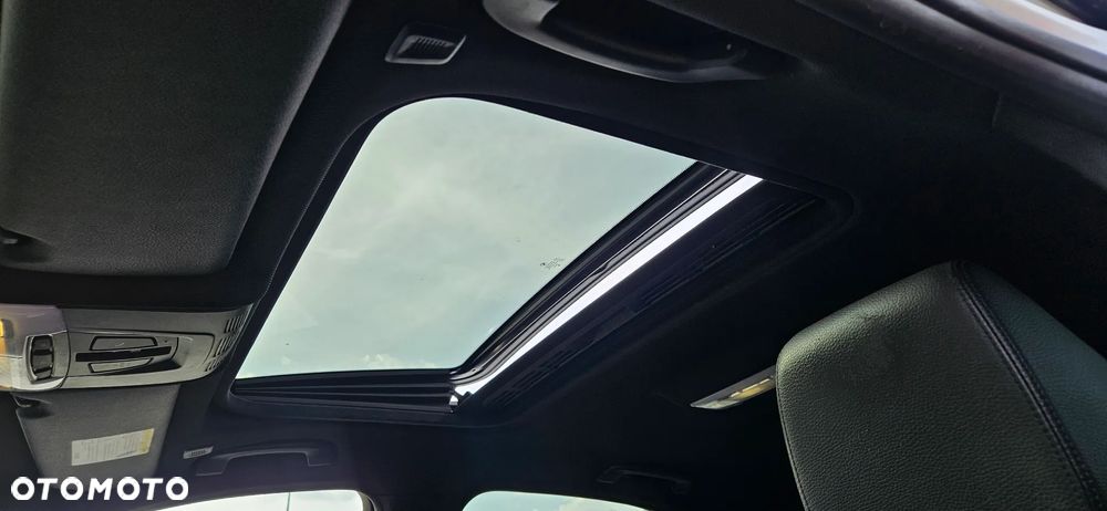 BMW Seria 3 320d xDrive Sport-Aut Luxury Line - 17