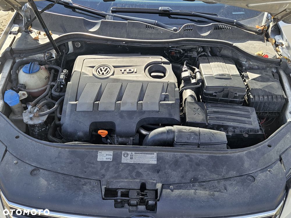 Volkswagen Passat 1.6 TDI Comfortline - 10