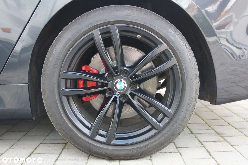 BMW Seria 7 740Li xDrive - 36
