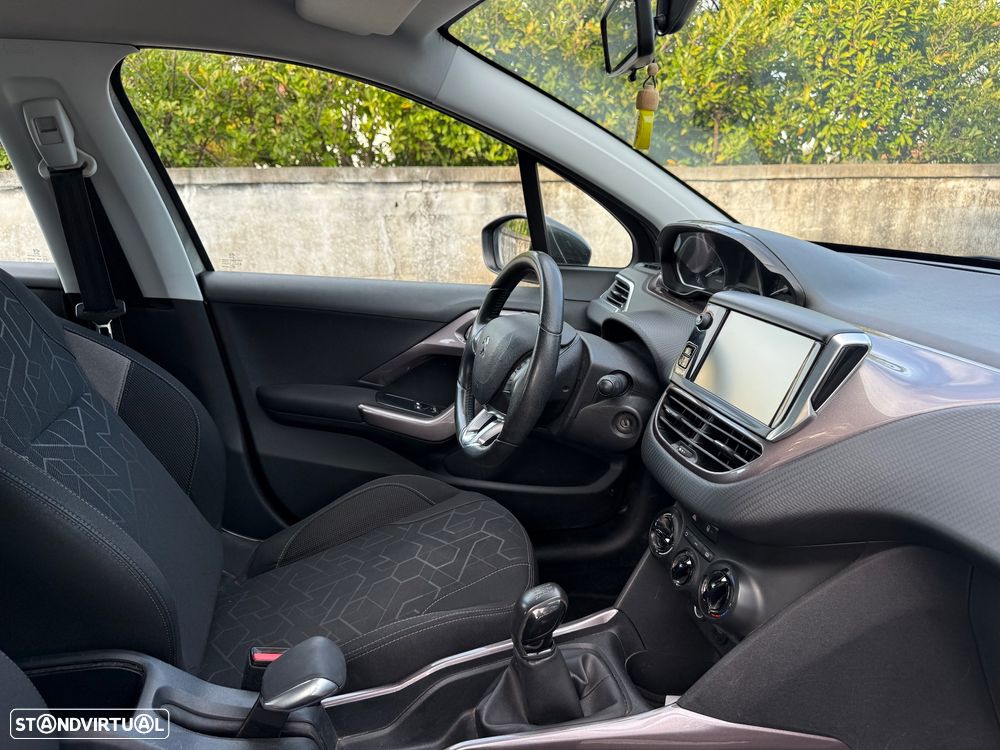 Peugeot 2008 1.6 e-HDi Active - 4
