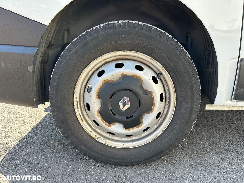 Renault Trafic - 32