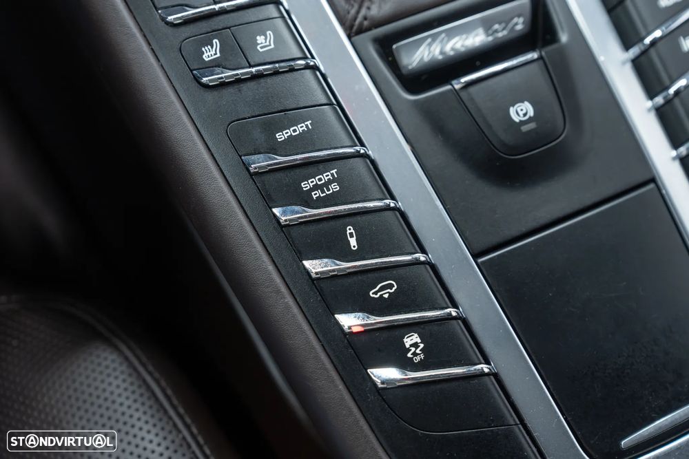 Porsche Macan Turbo PDK - 49