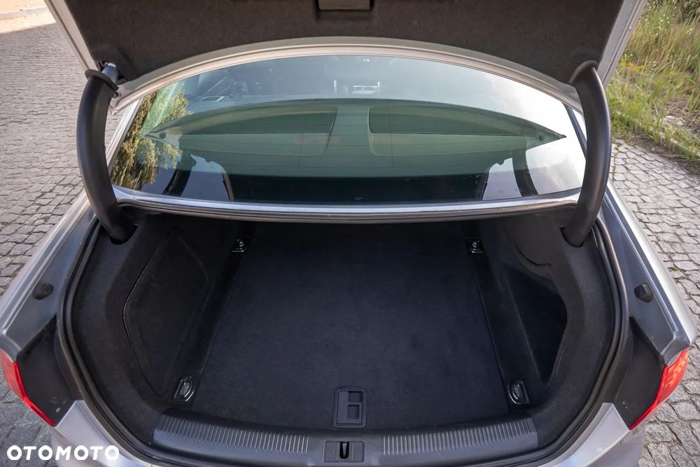 Audi A4 Limousine 2.0 TDI DPF Ambiente - 22