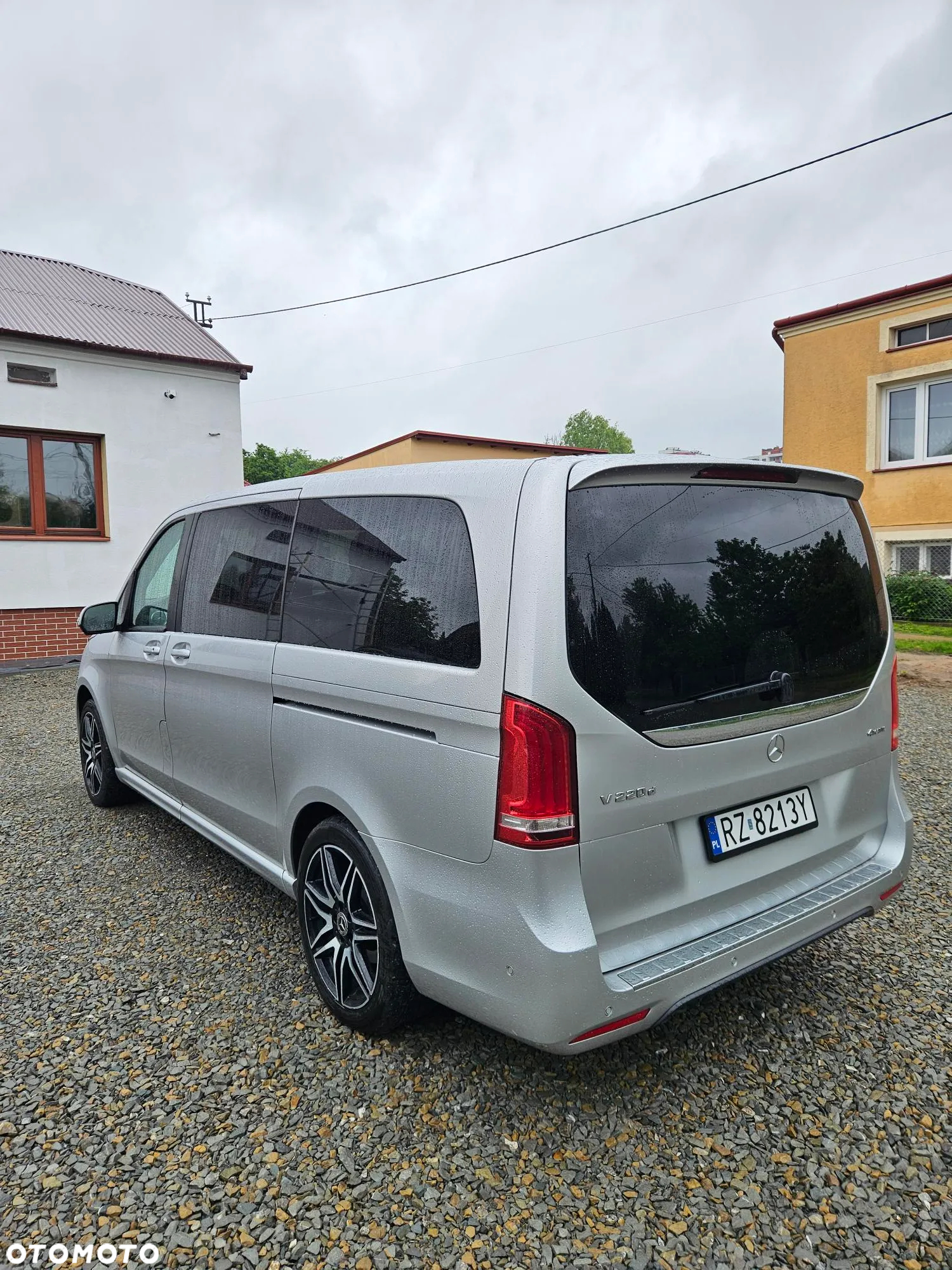 Mercedes-Benz Klasa V 220 d 4-Matic Avantgarde 7G-Tronic (d³ugi) - 3
