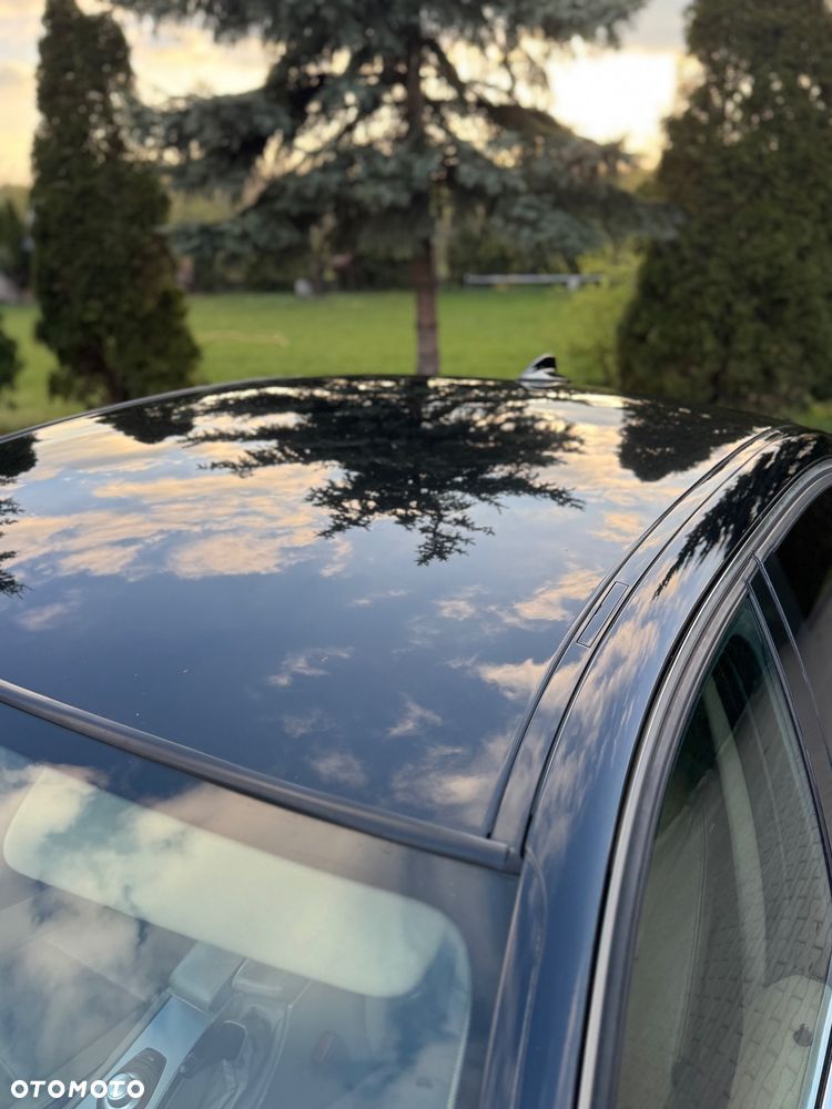 BMW Seria 3 320i - 11
