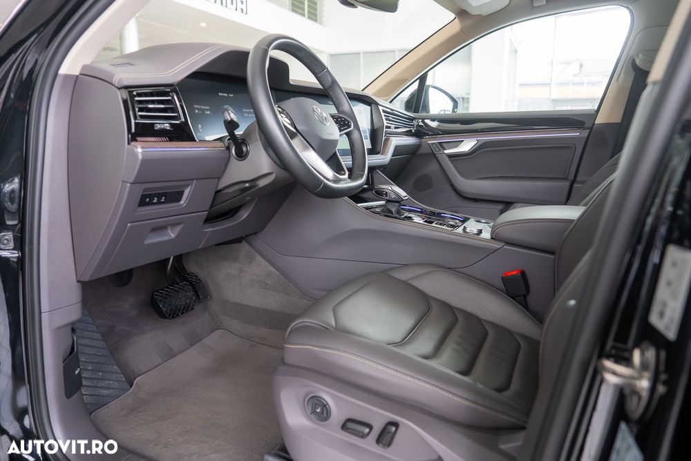 Volkswagen Touareg 3.0 V6 e-Hybrid 4Motion Aut. Elegance - 16