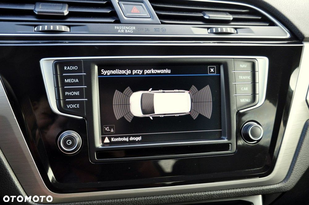 Volkswagen Touran - 32