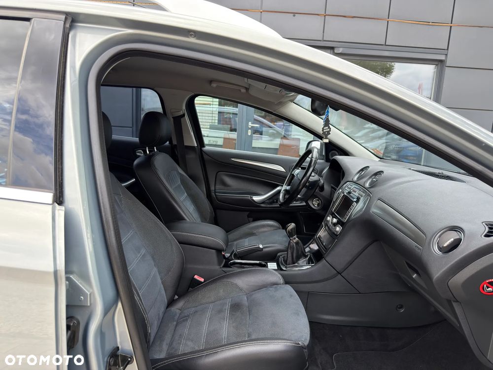 Ford Mondeo 2.0 Champions Edition - 28