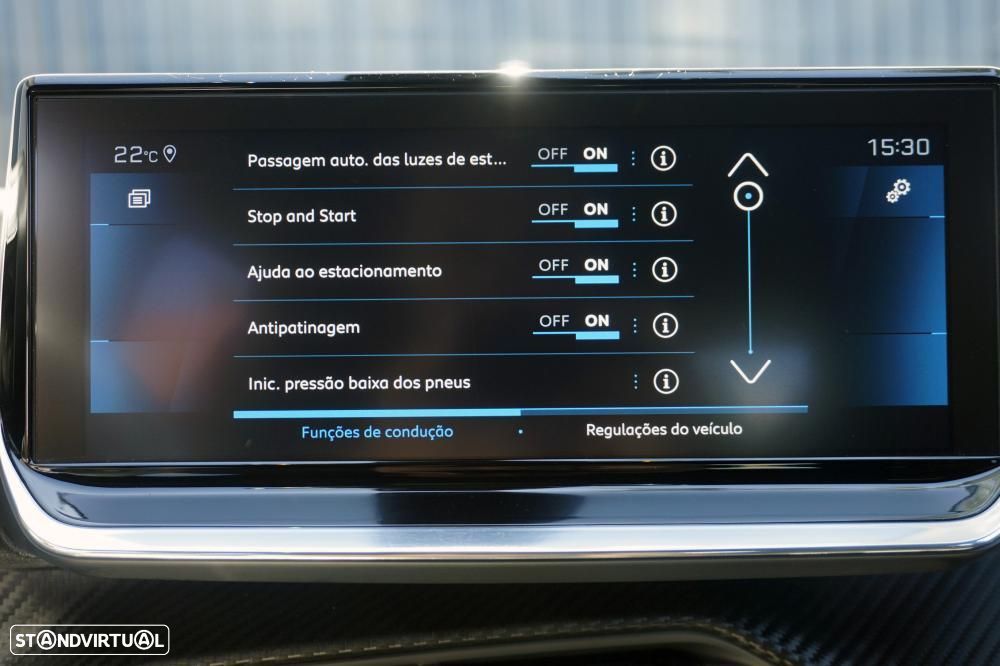 Peugeot 2008 1.2 PureTech GT Line - 29