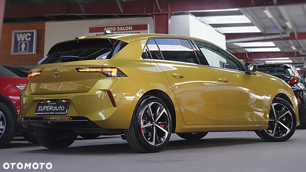 Opel Astra 1.2 T Elegance S&S - 11