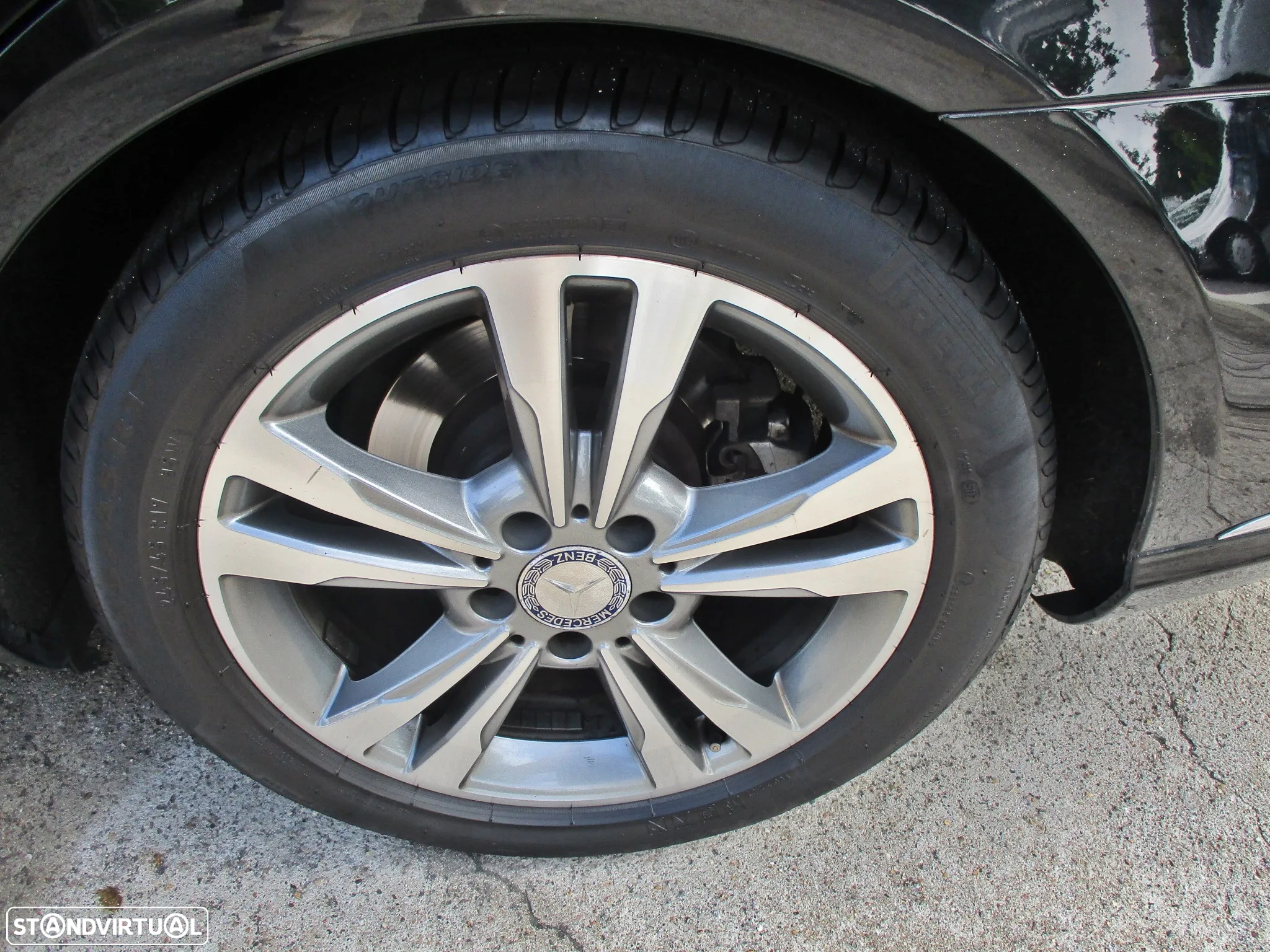 Mercedes-Benz E 220 CDi Avantgarde BlueEfficiency Auto. - 37