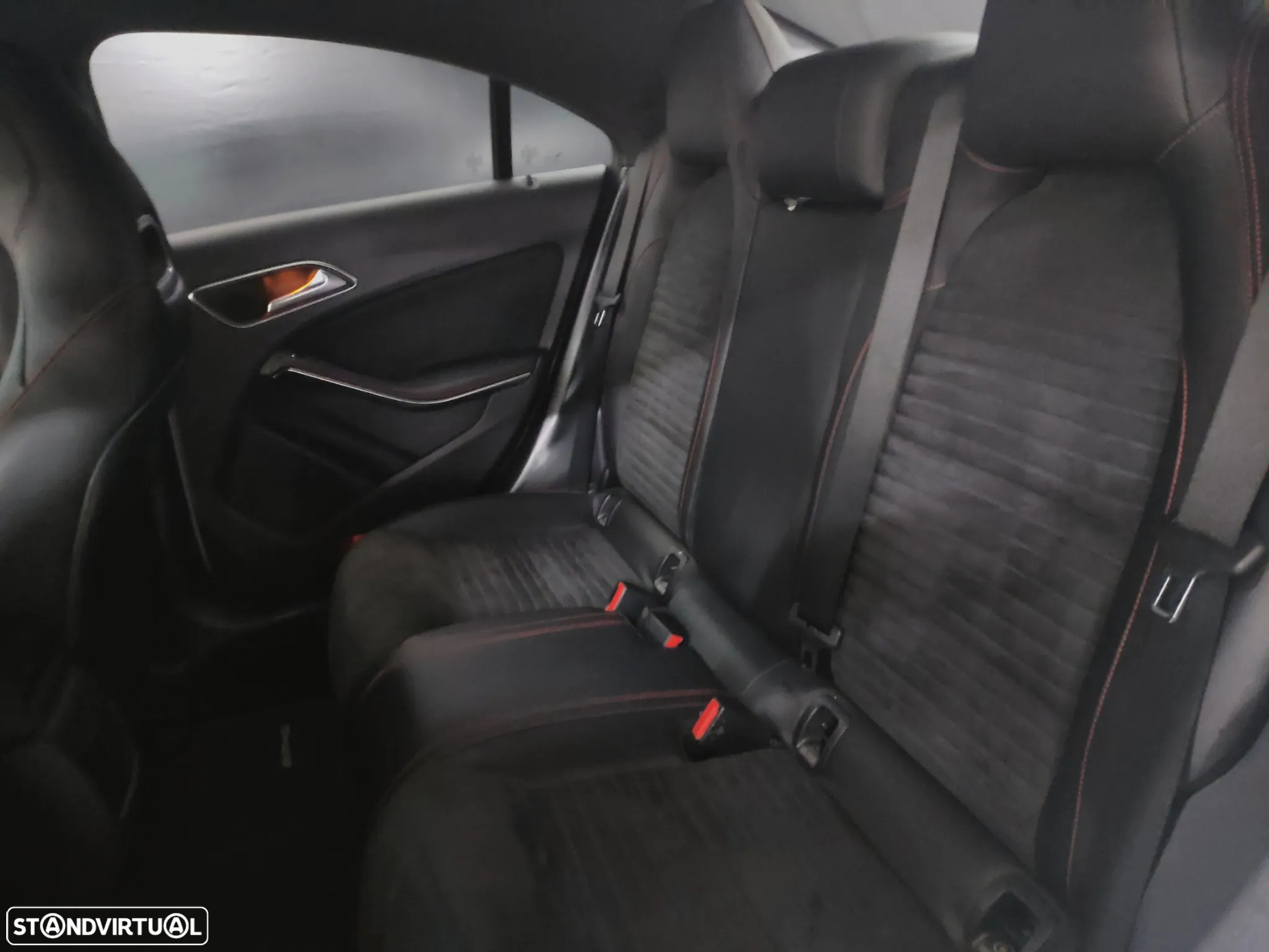 Mercedes-Benz CLA 180 CDi AMG Line - 12