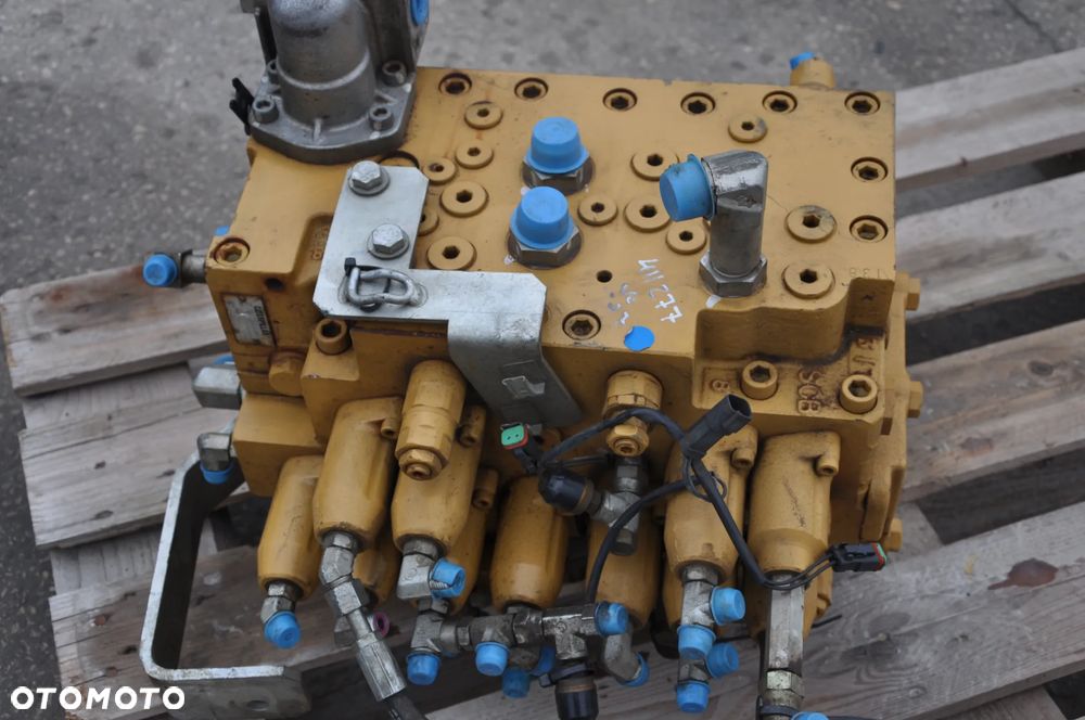 Rozdzielacz hydrauliczny Cat Caterpillar 312 D - 3
