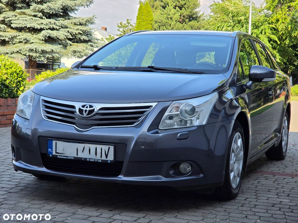 Toyota Avensis 2.0 D-4D - 32