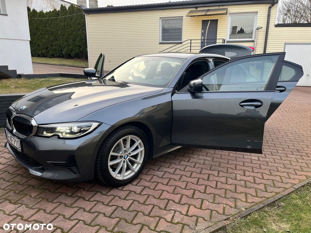 BMW Seria 3 320i xDrive - 30