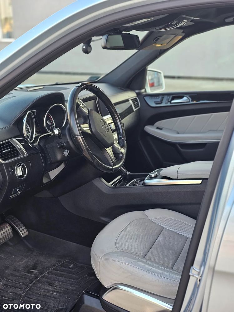 Mercedes-Benz GL 500 4Matic (BlueEFFICIENCY) 7G-TRONIC - 5