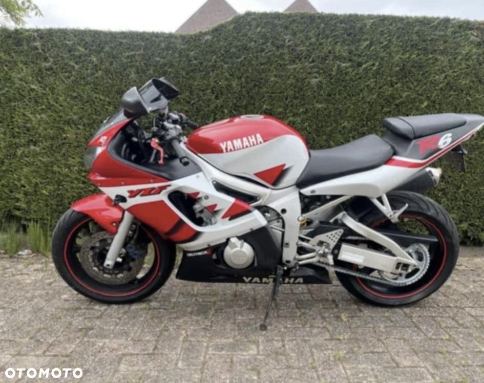 Yamaha R6 - 2