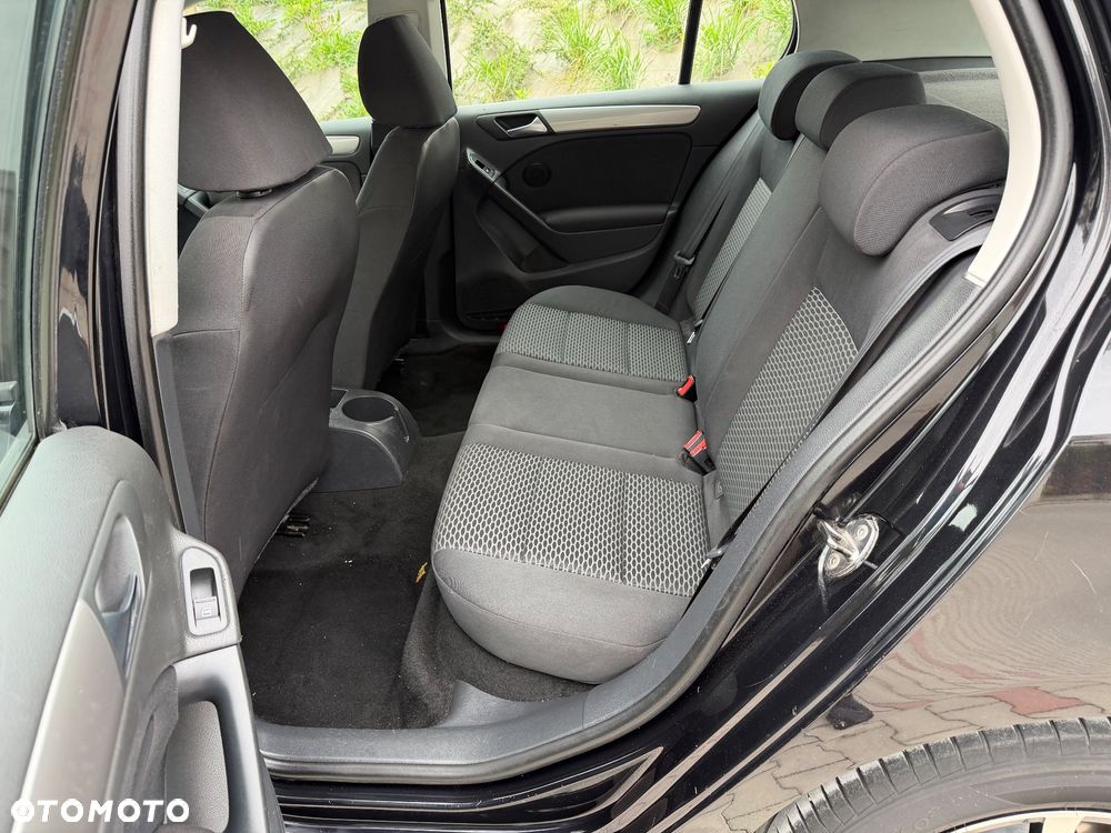 Volkswagen Golf - 11