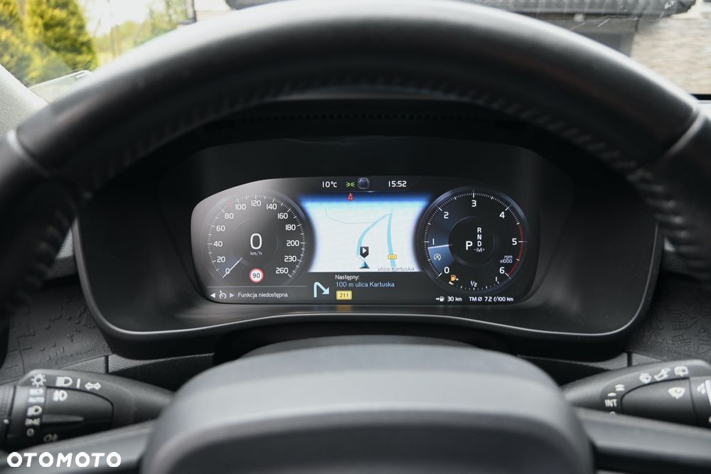 Volvo XC 40 D3 Geartronic Momentum - 25