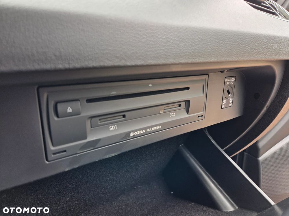 Skoda Octavia 2.0 TDI DSG RS - 14