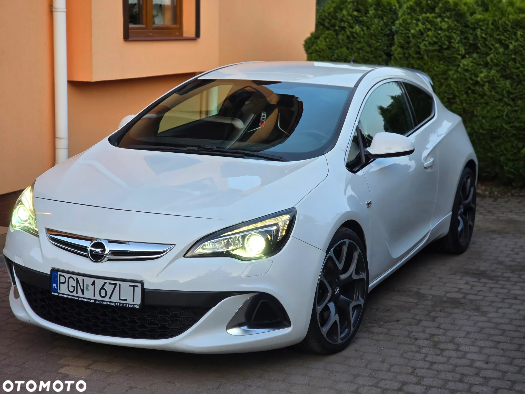 Opel Astra IV GTC OPC - 3