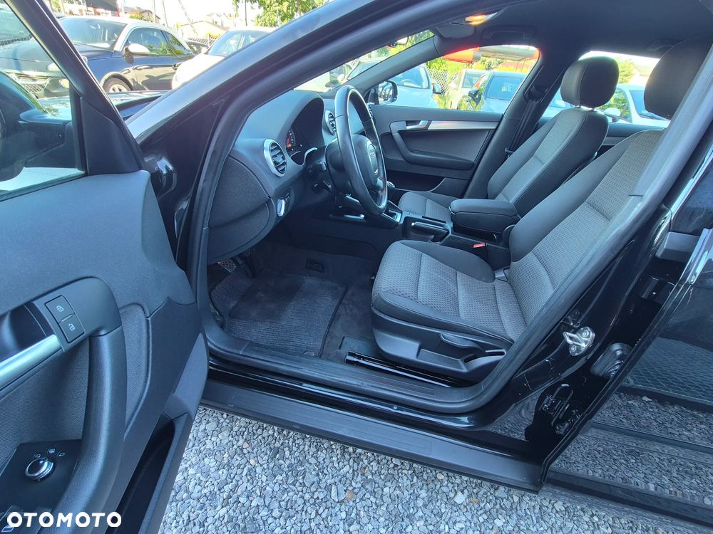 Audi A3 Sportback 1.6 TDI Ambiente - 25