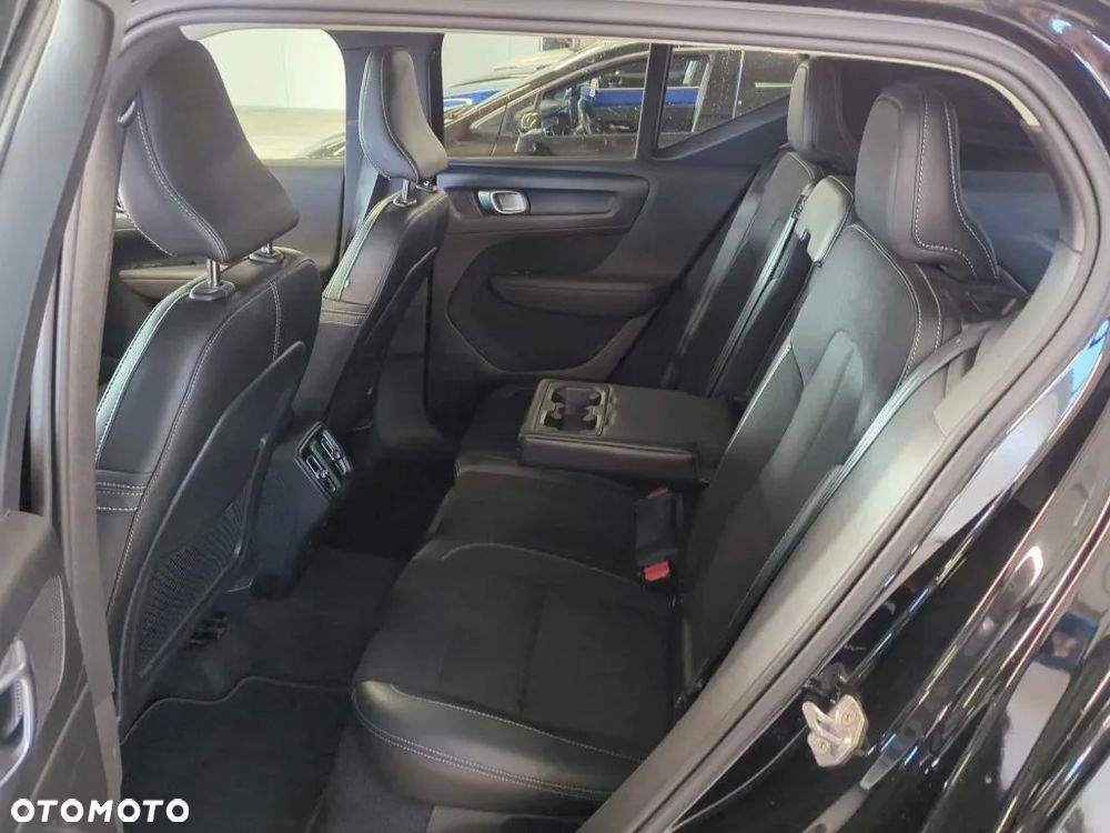 Volvo XC 40 T3 Momentum - 9