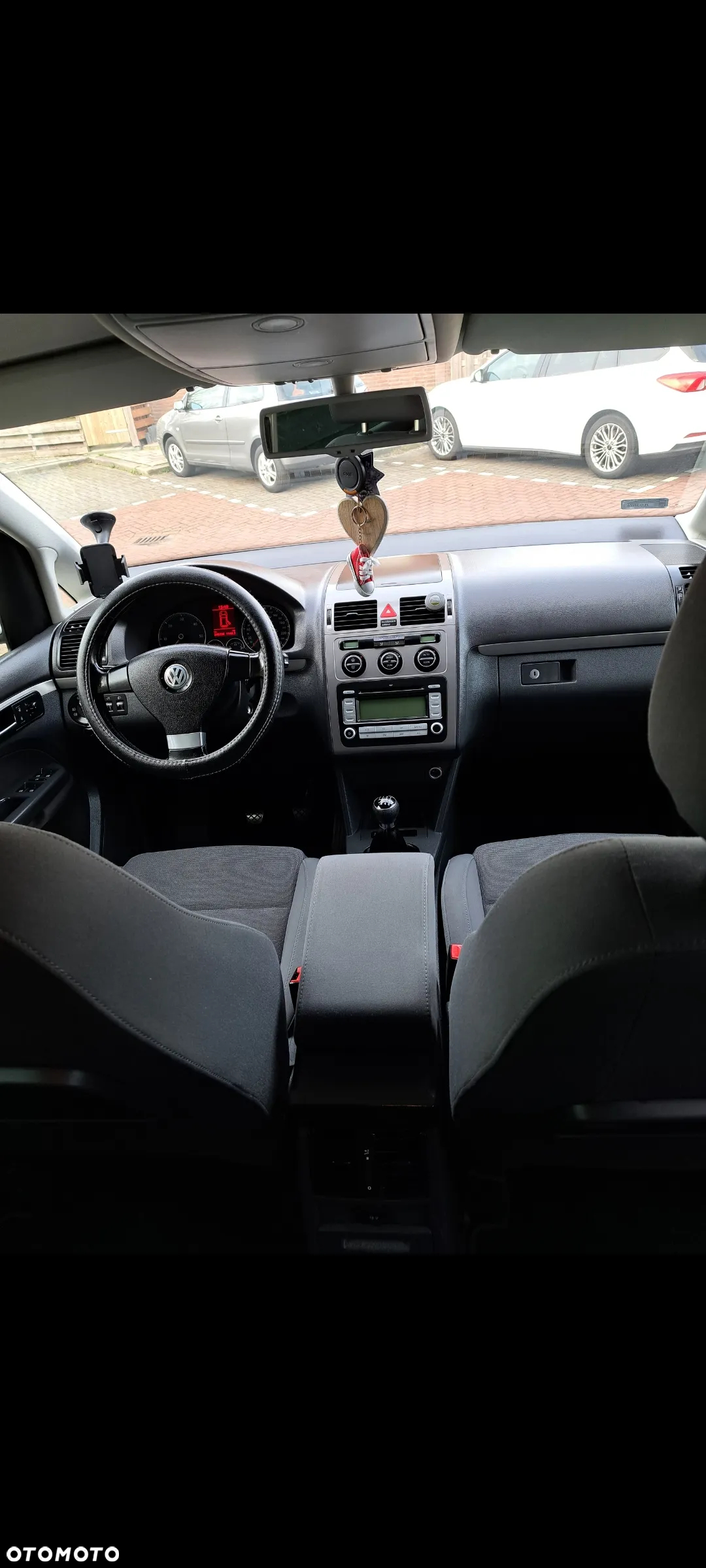 Volkswagen Touran 2.0 TDI DPF Comfortline - 10