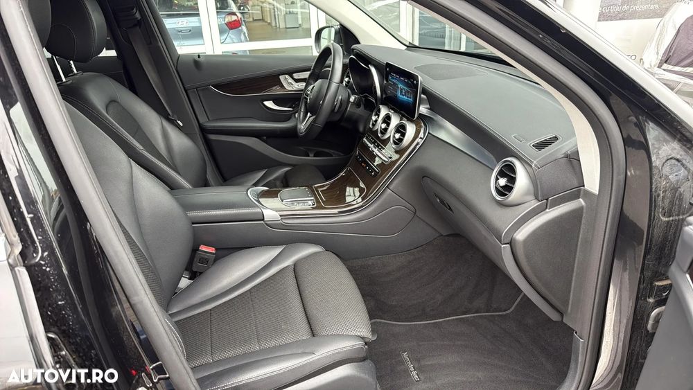 Mercedes-Benz GLC - 24