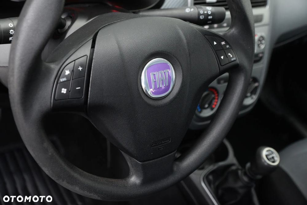Fiat Punto 1.4 16V Dynamic - 10