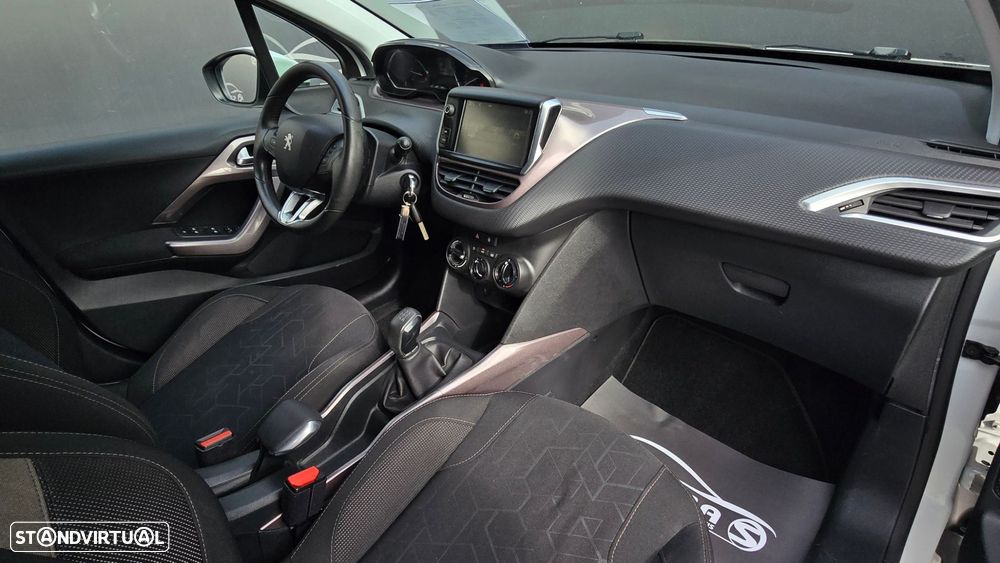 Peugeot 2008 1.4 HDi Active - 6