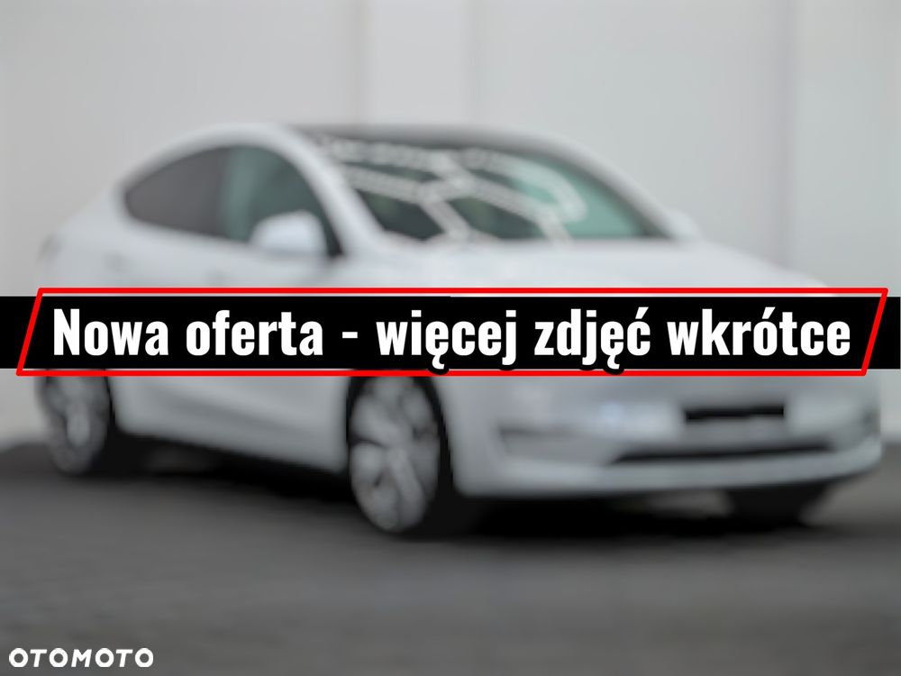 Tesla Model Y Long Range AWD - 15