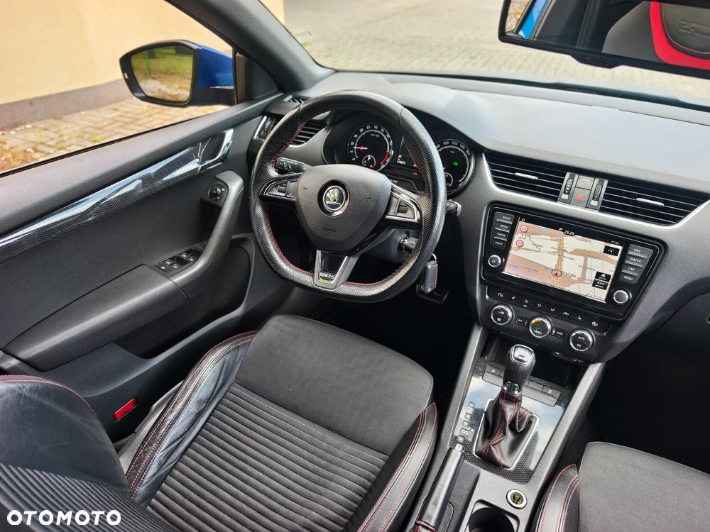 Skoda Octavia 2.0 TDI DSG RS - 13