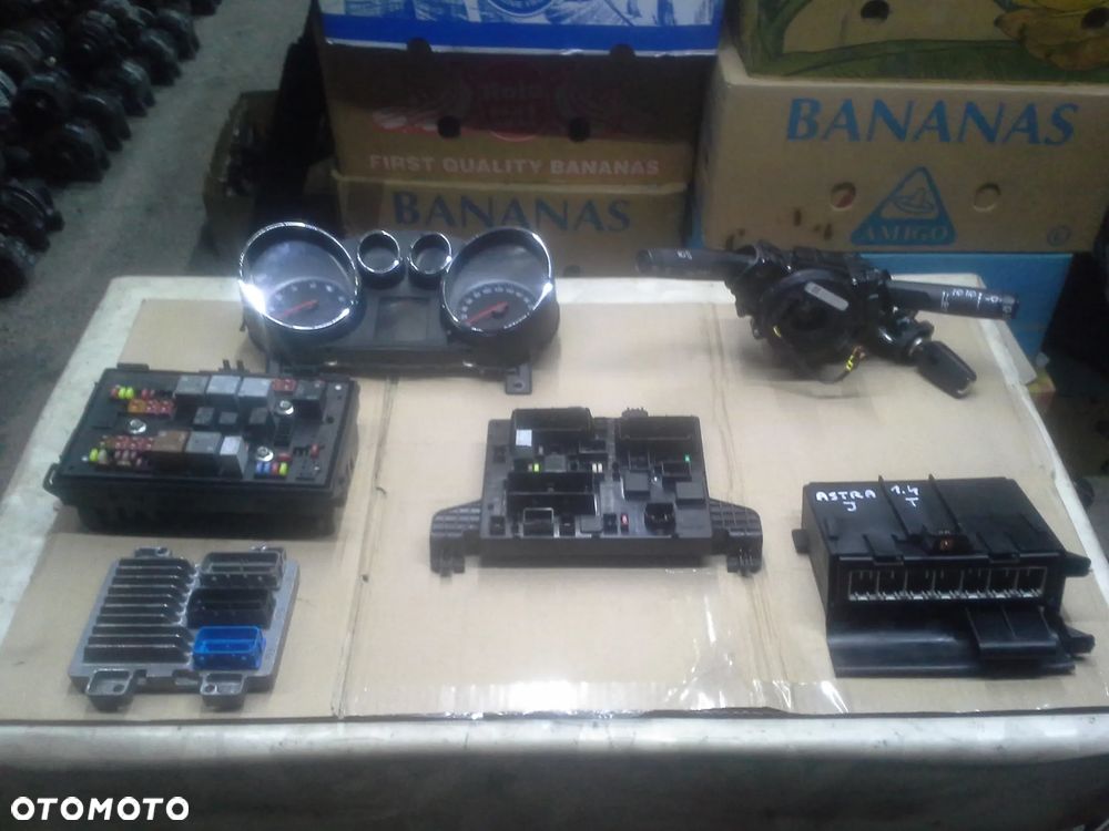 Opel Astra IV J 1.4 Turbo zestaw startowy komputer 12655586 ABM4 immo licznik moduły i inne - 2