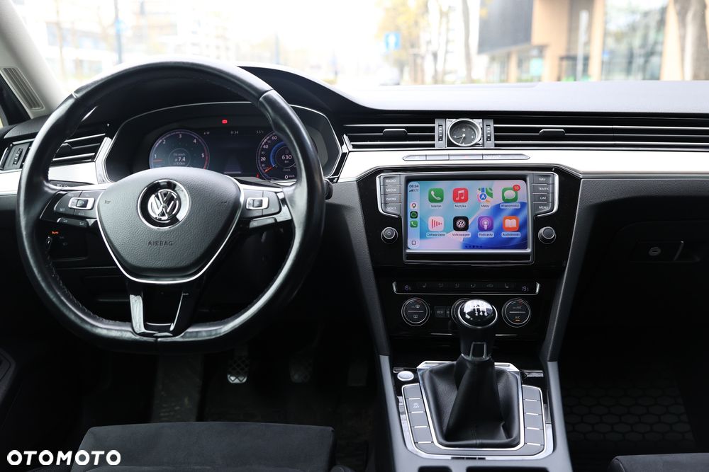 Volkswagen Passat 2.0 TDI BMT Highline - 16
