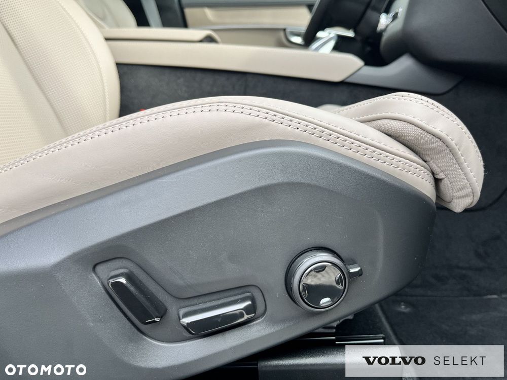 Volvo XC 90 - 34