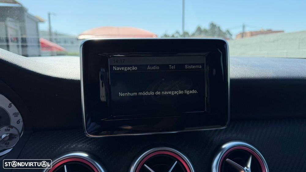 Mercedes-Benz A 200 CDI AMG Line - 32