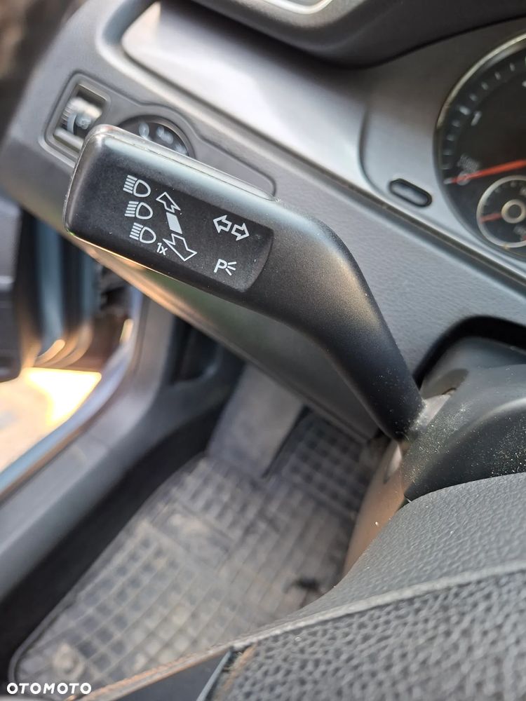 Volkswagen Passat 2.0 TDI DPF Comfortline - 21
