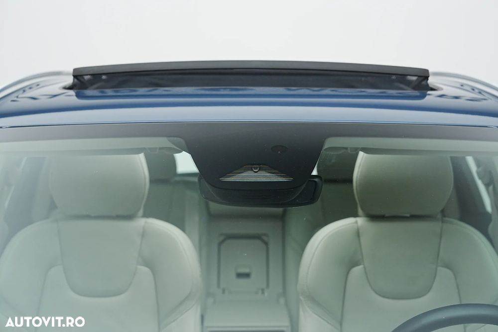 Volvo XC 60 Recharge T6 Twin Engine eAWD Inscription Expression - 25