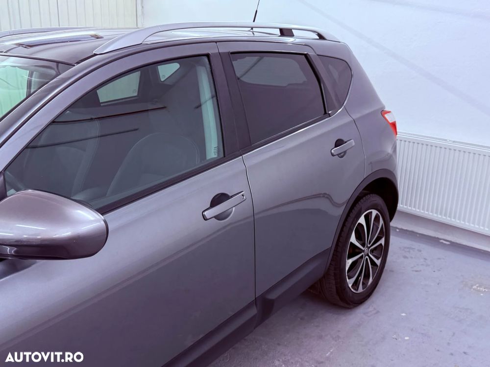 Nissan Qashqai 2.0 DCI 4 x 4 DPF tekna - 26