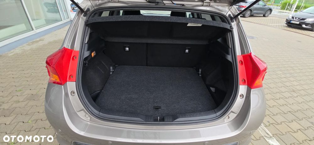 Toyota Auris - 15