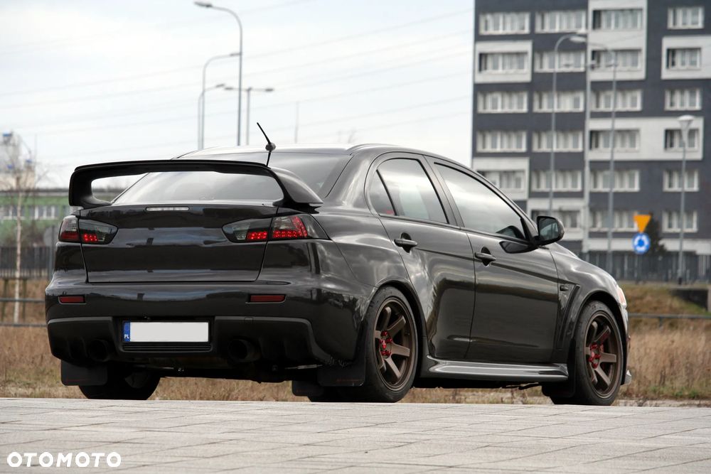 Mitsubishi Lancer Evolution - 9