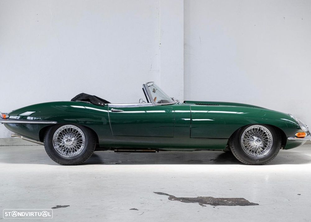 Jaguar E-Type - 4