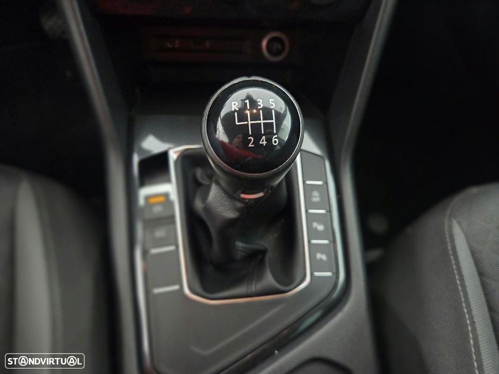 VW Tiguan 1.6 TDI Confortline - 18